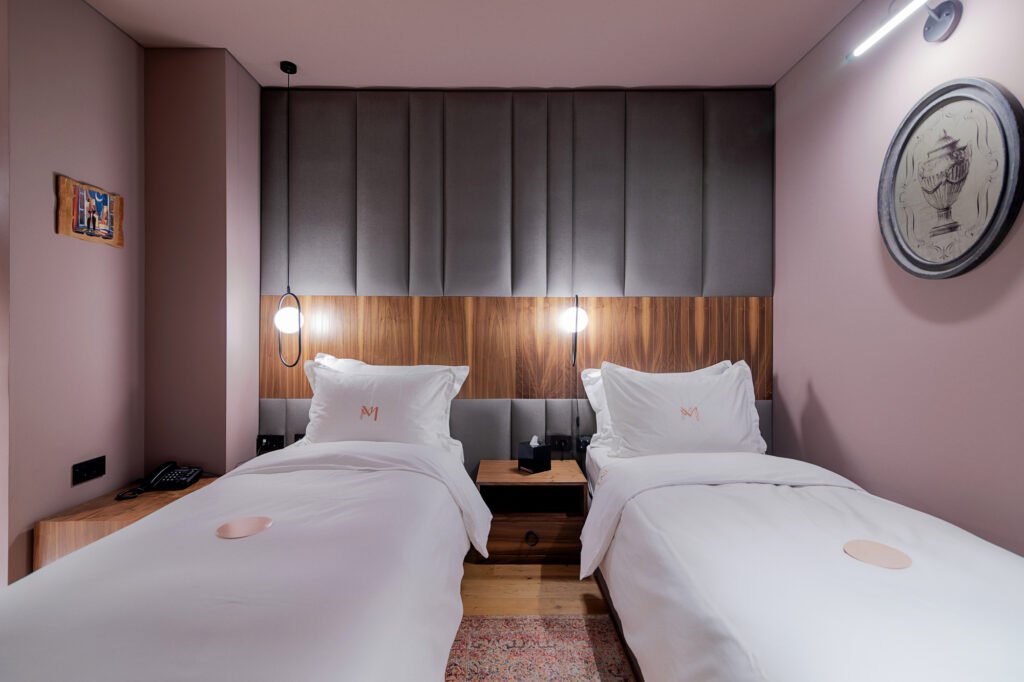 mert boutique hotel ne korce